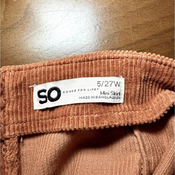 Juniors' SO® Corduroy High-Rise Wrap Mini Skirt, Size 5 in Cinnamon Coffee. - Picture 5 of 6